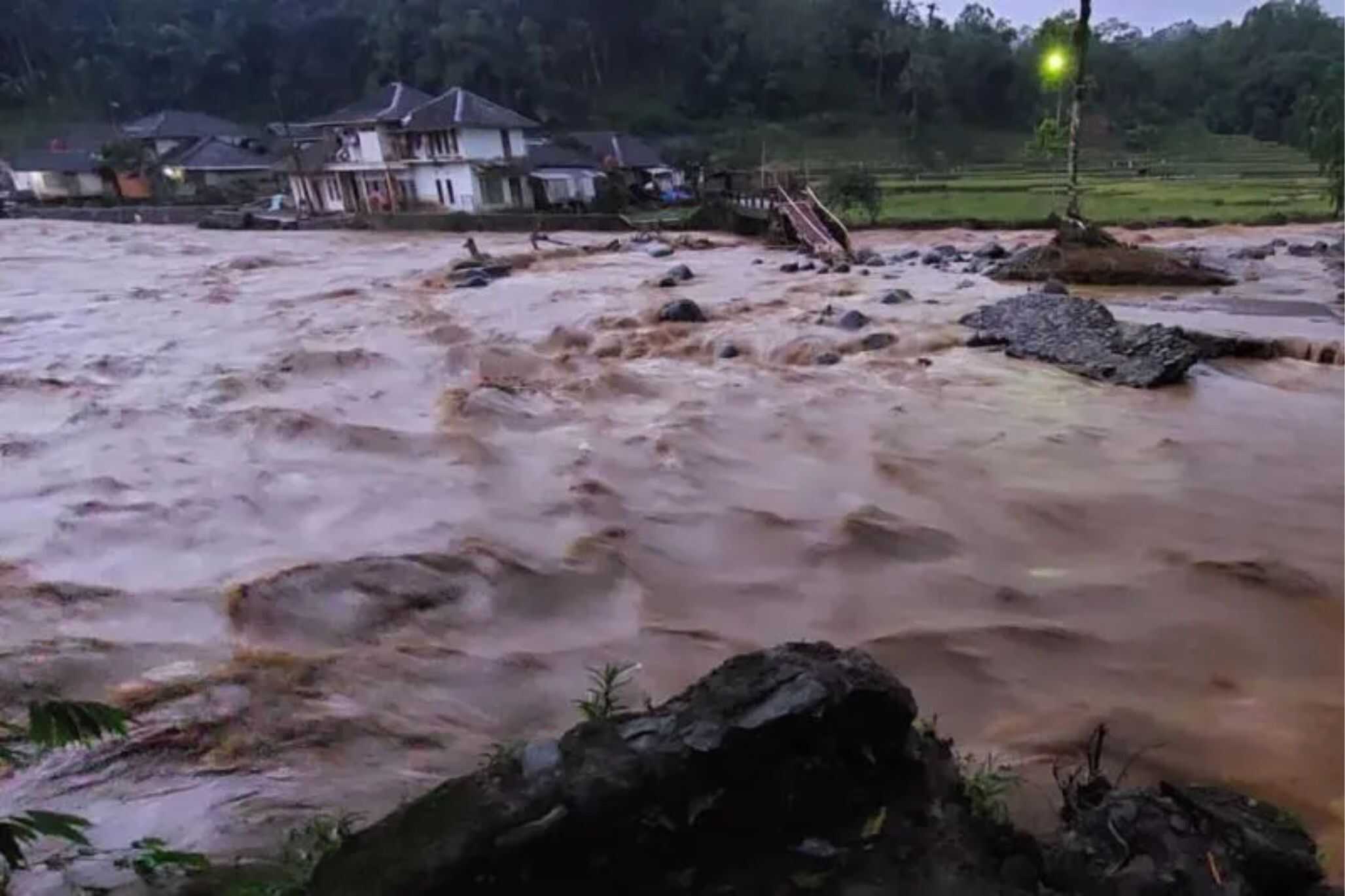 Banjir Kembali Terjang Banjarwangi, BPBD Garut Sebut Tak Sampai Permukiman Warga